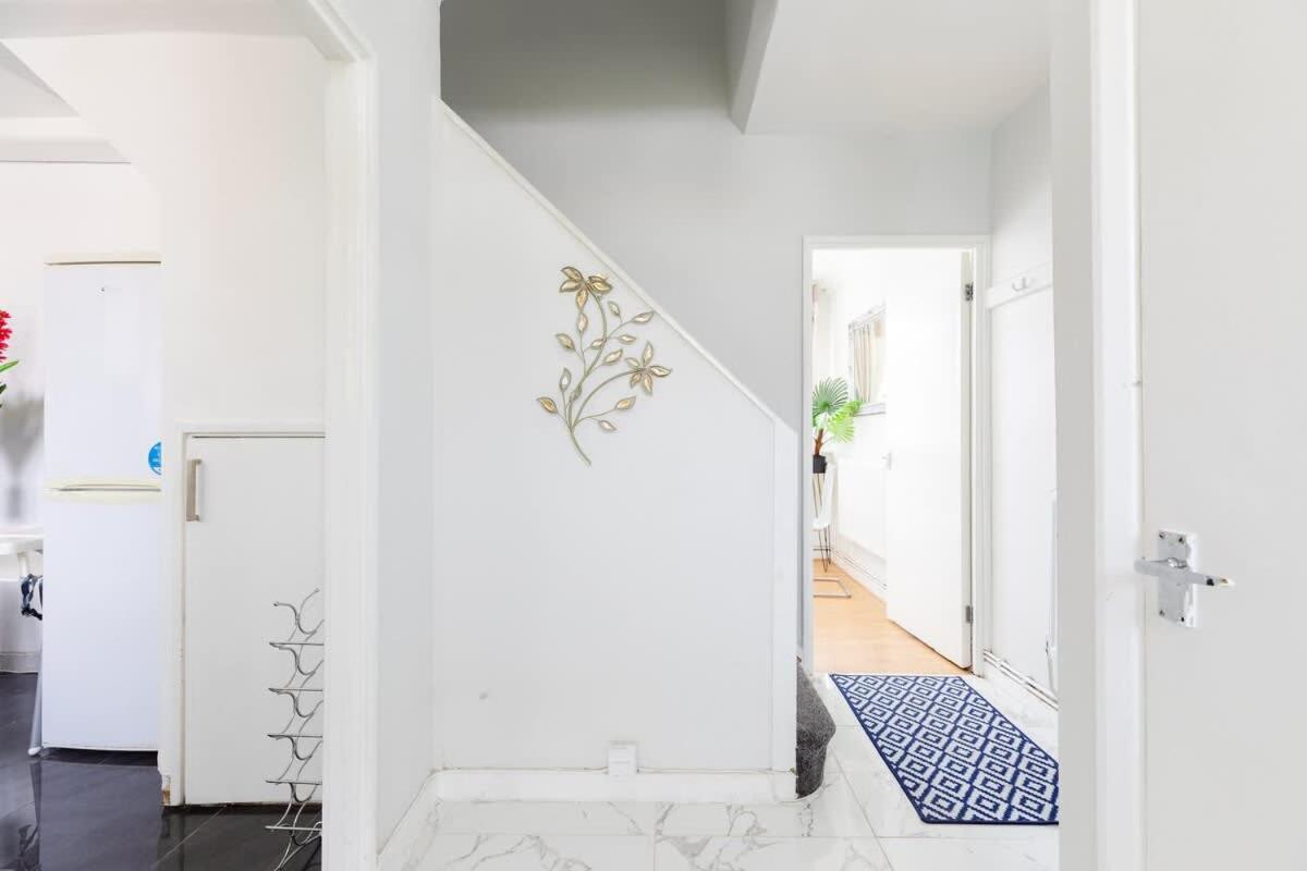 Ferienhaus Cosy 3 Bed Flat Near London's Highlights London
