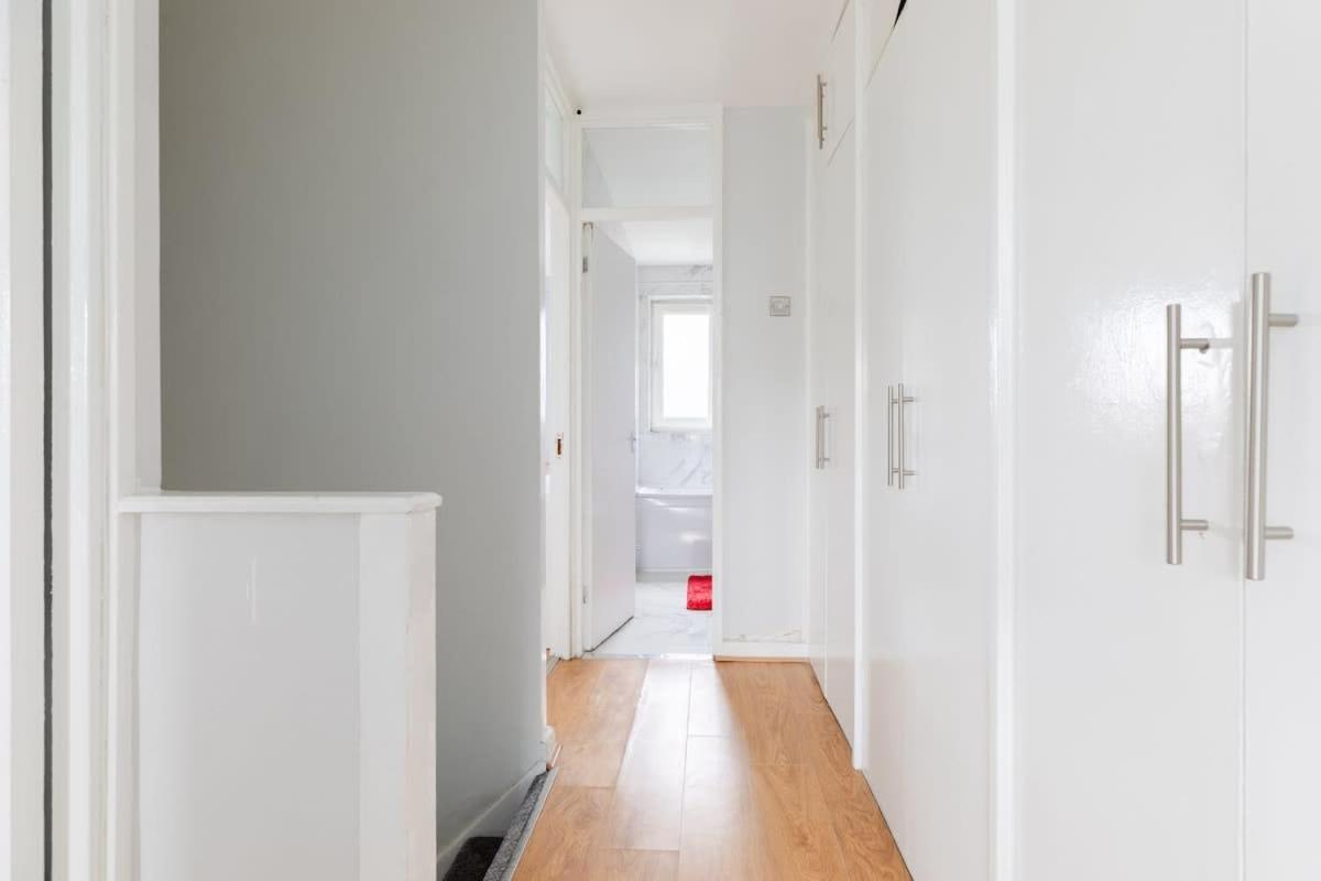 Ferienhaus Cosy 3 Bed Flat Near London's Highlights