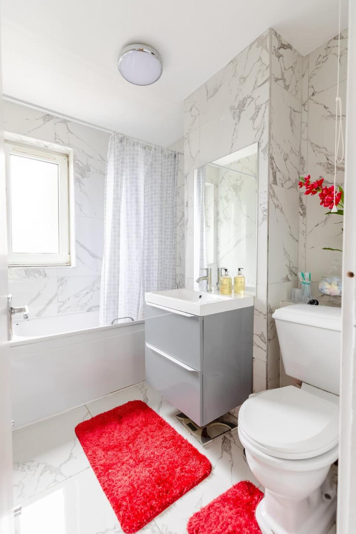 Cosy 3 Bed Flat Near London's Highlights Ferienhaus *